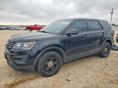Ford Explorer 2018 - Image 1 of 13