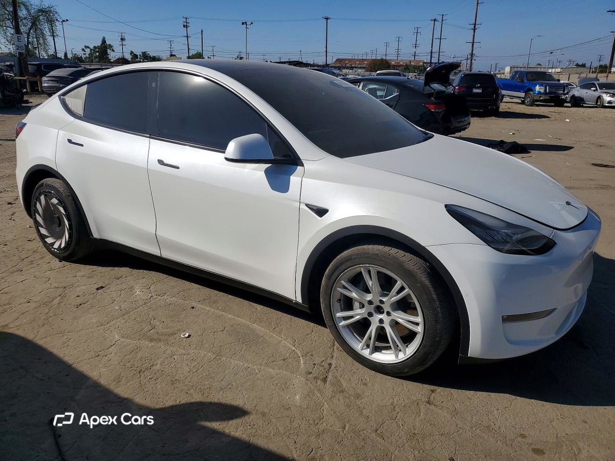 Tesla Model Y 2022