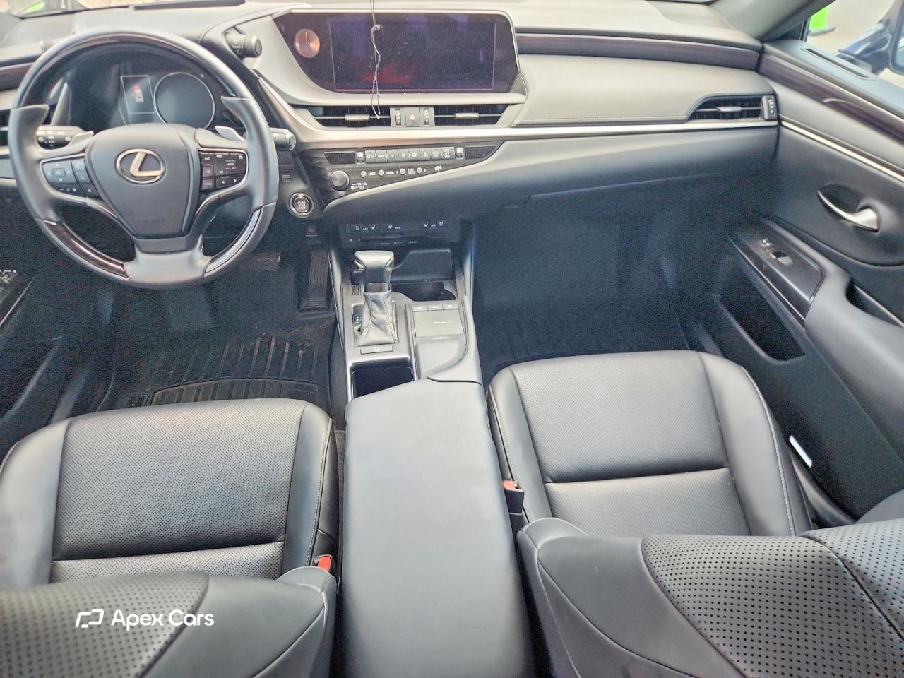 Lexus ES 2020