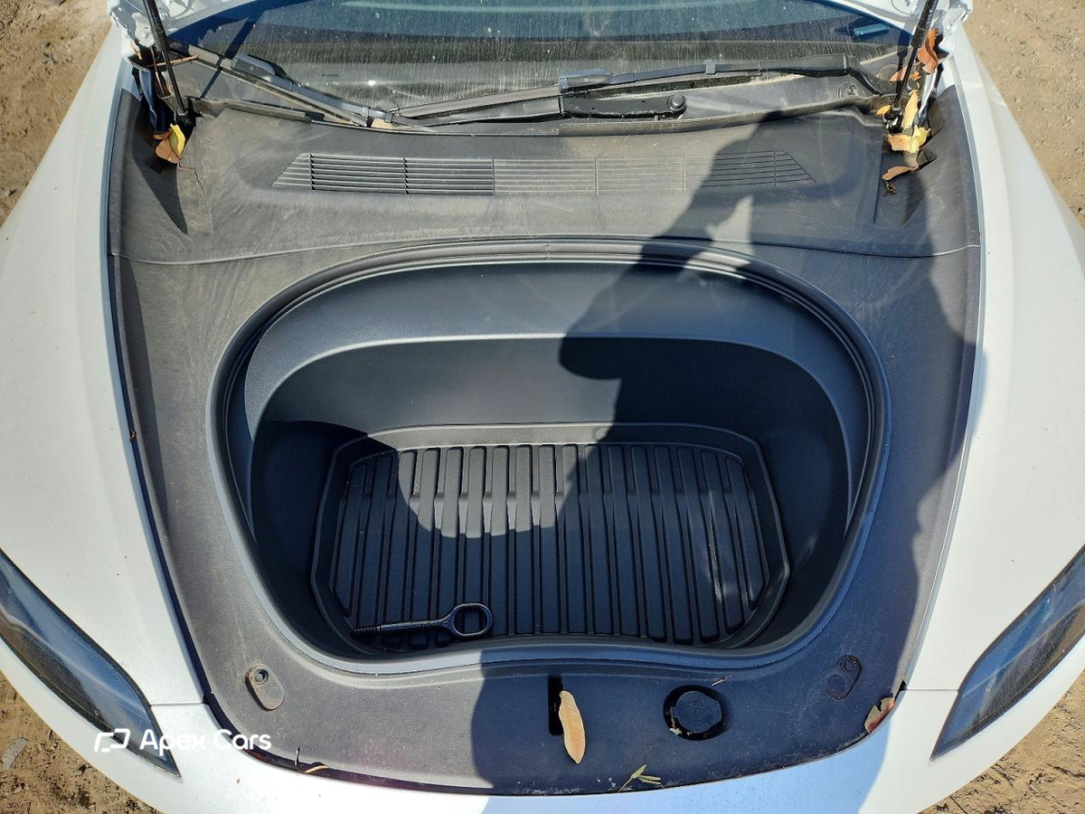 Tesla Model 3 2025