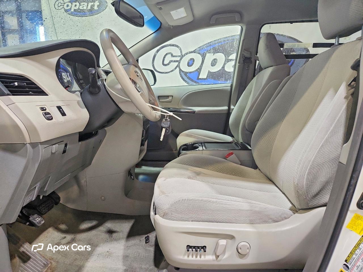 Toyota Sienna 2012