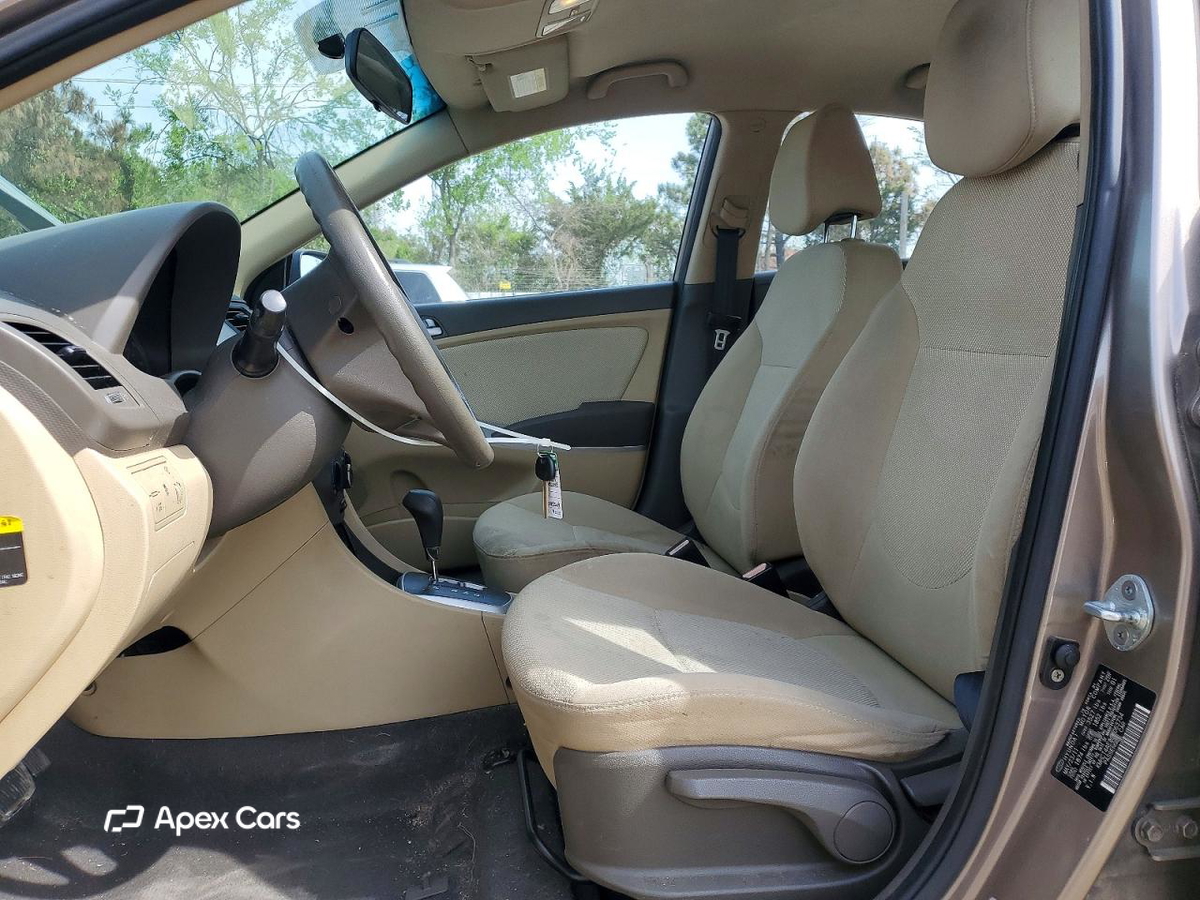 Hyundai Accent 2012