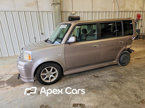 Toyota  2005 - Image 1 of 13