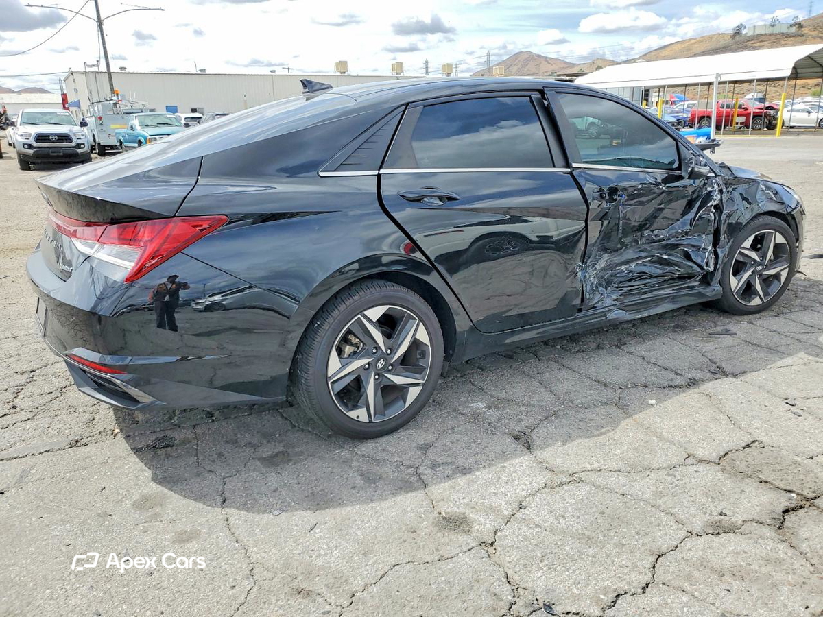Hyundai Elantra 2022