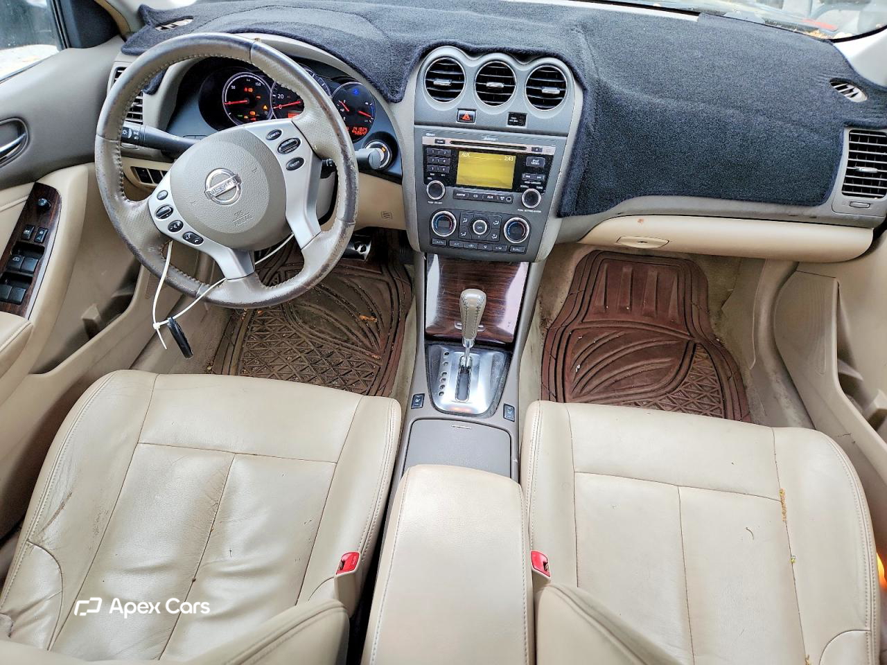Nissan Altima 2010
