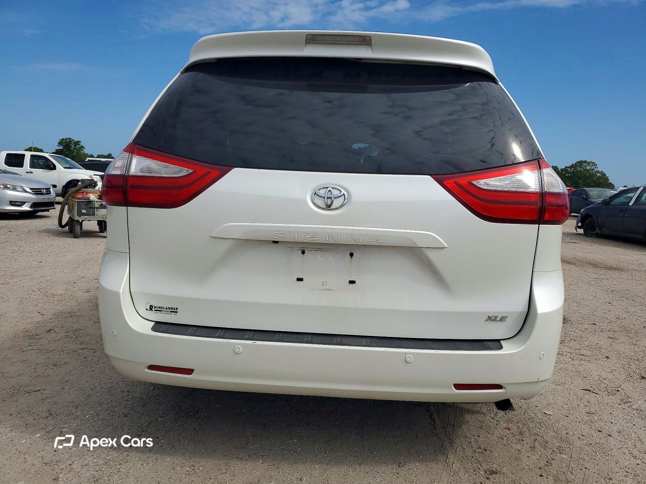 Toyota Sienna 2016