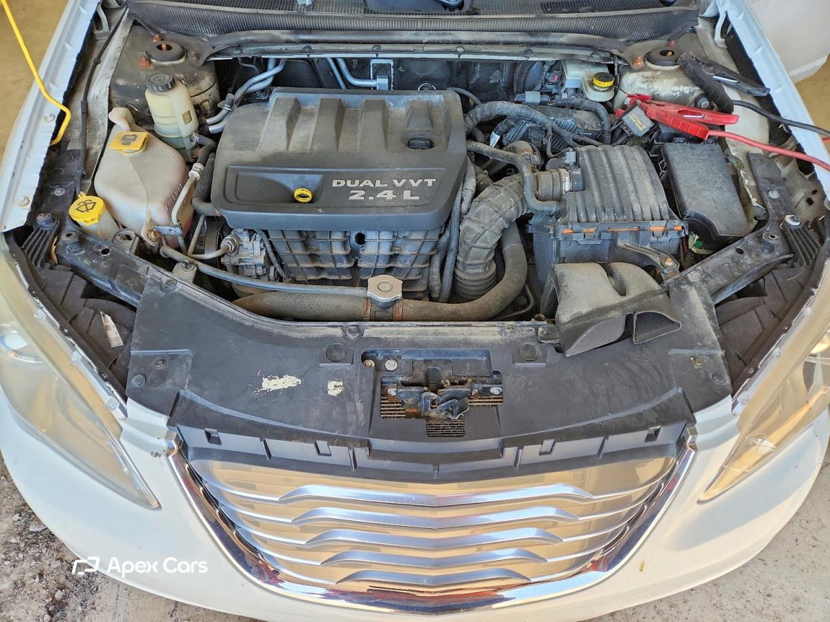 Chrysler 200 2012