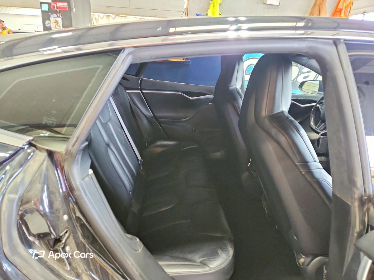 Tesla Model S 2016