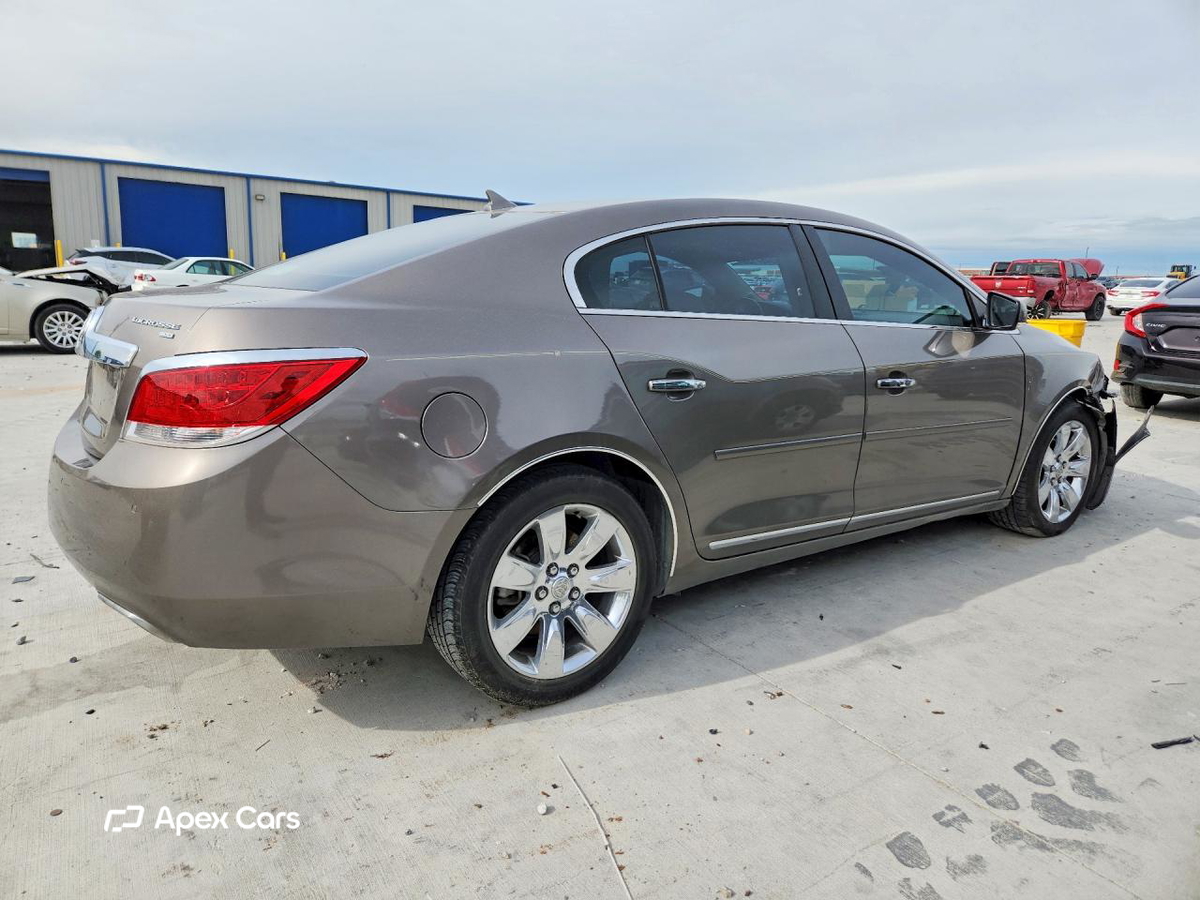 Buick LaCrosse 2011