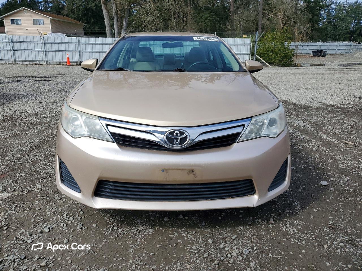 Toyota Camry 2012