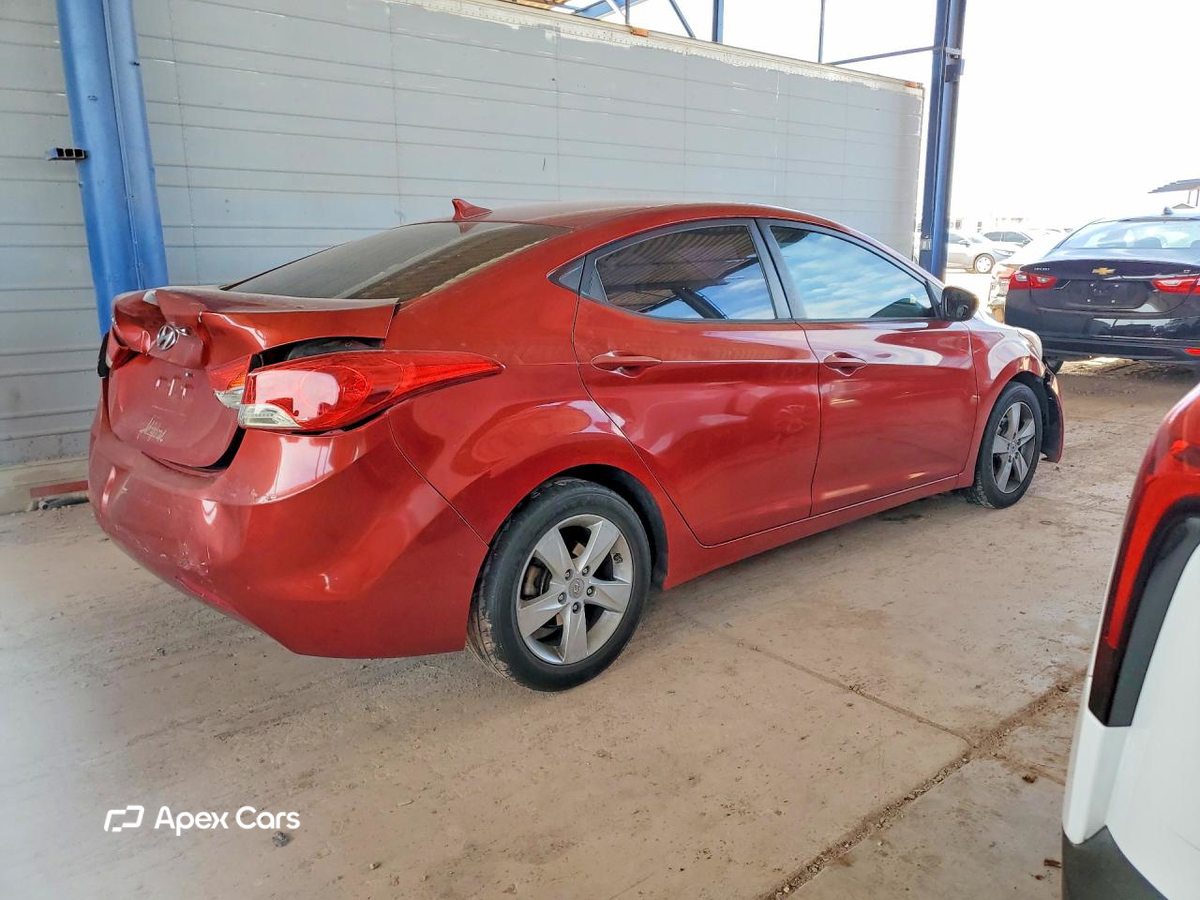 Hyundai Elantra 2012