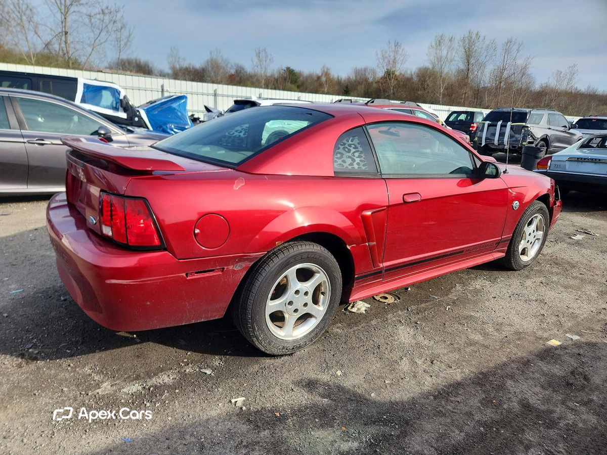 Ford Mustang 2004