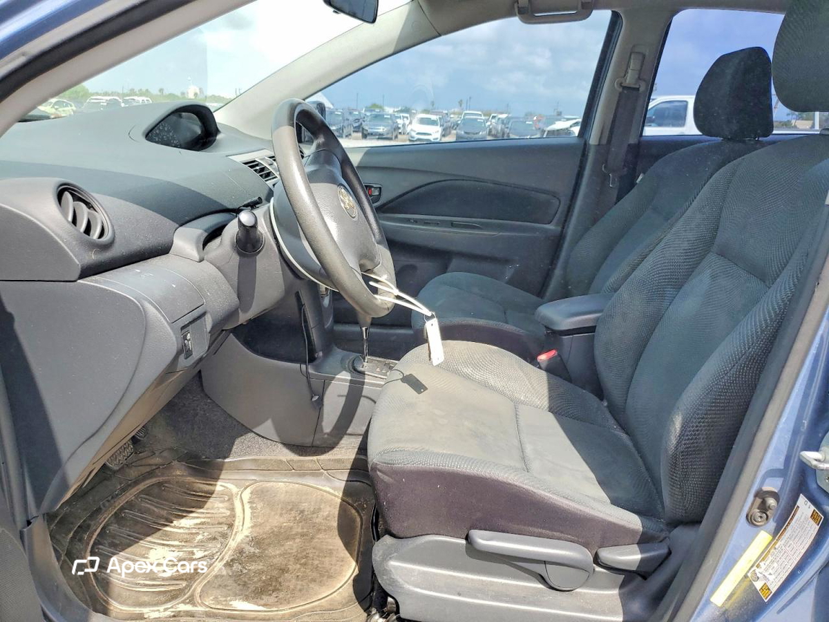 Toyota Yaris 2012