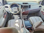 Toyota Sienna 2011