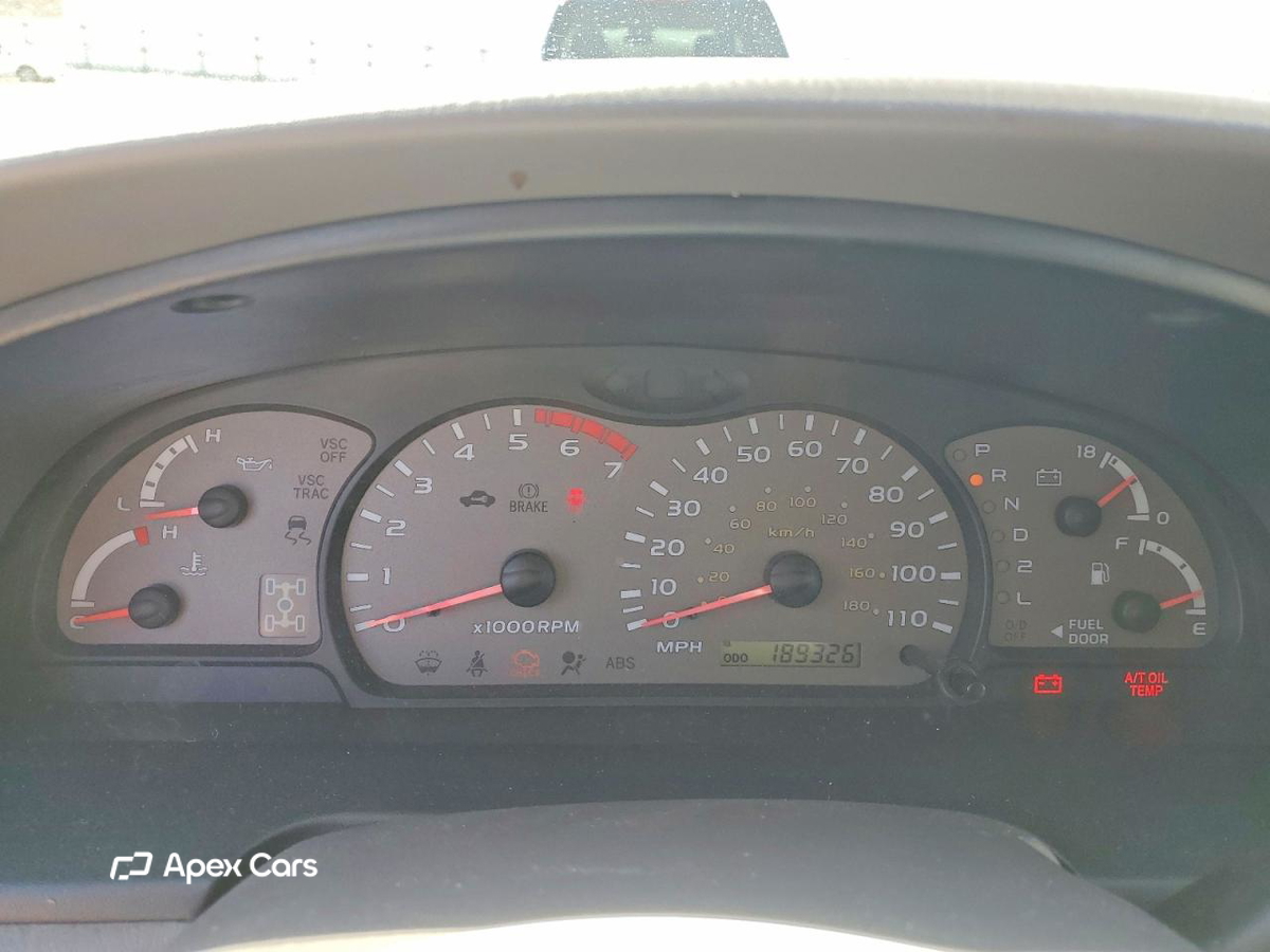 Toyota Sequoia 2002