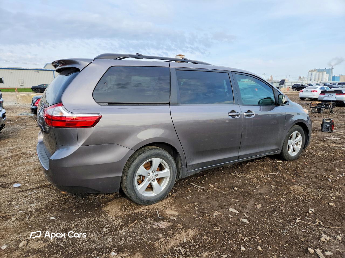 Toyota Sienna 2015