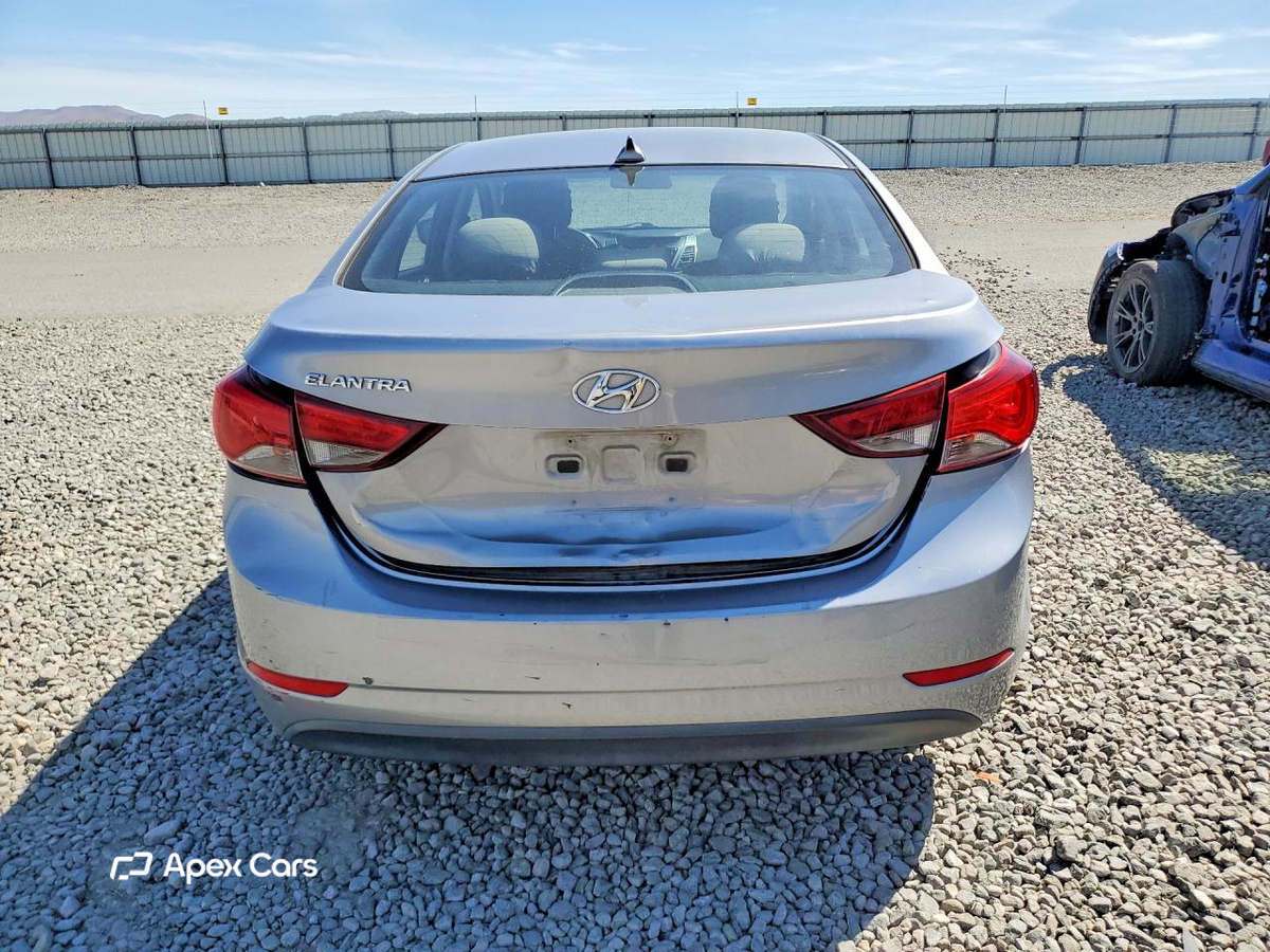 Hyundai Elantra 2016