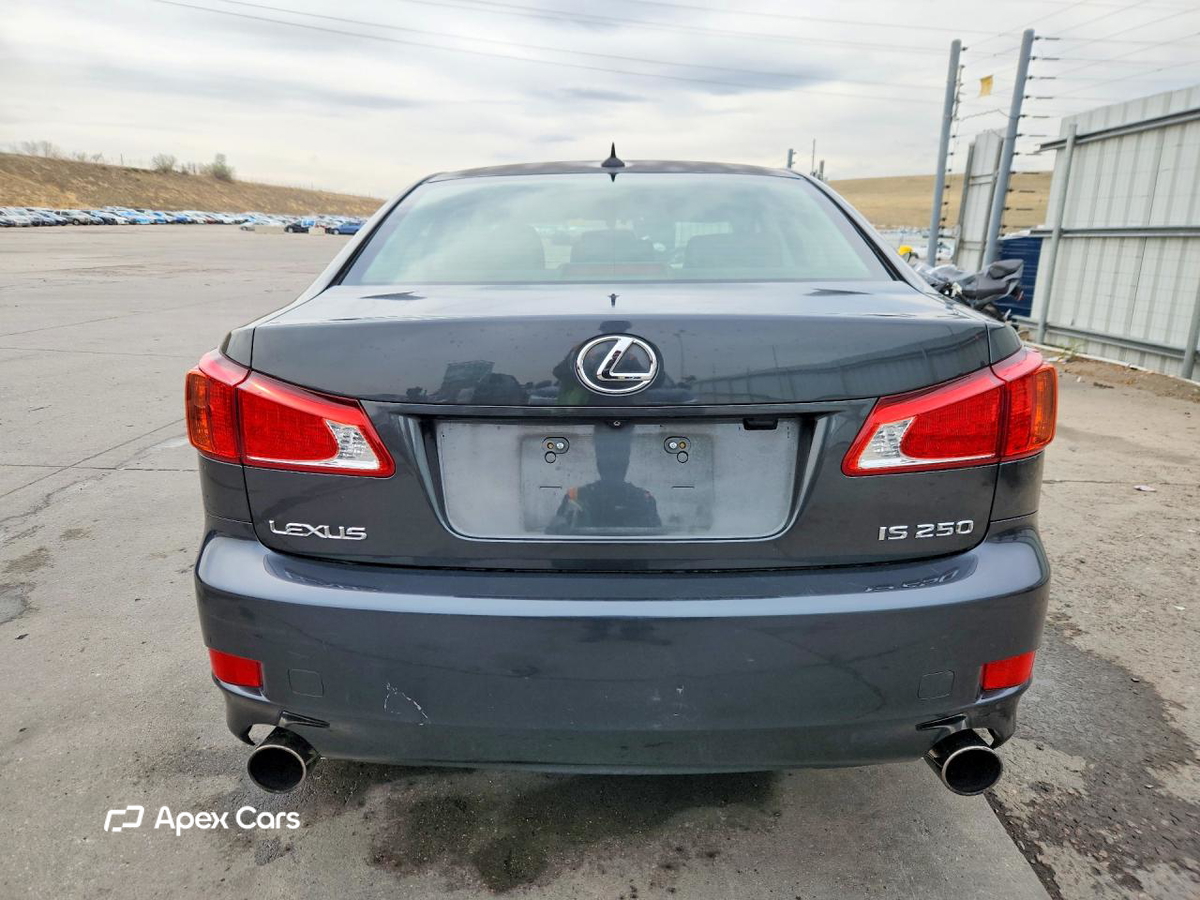 Lexus IS 2010