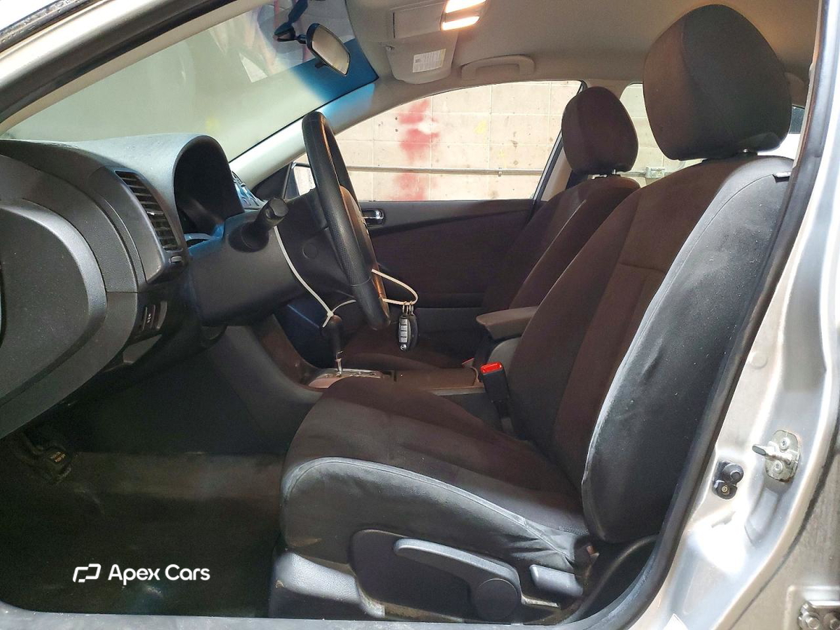Nissan Altima 2012
