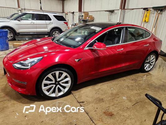 Tesla Model 3 2019 - Image 1 of 14