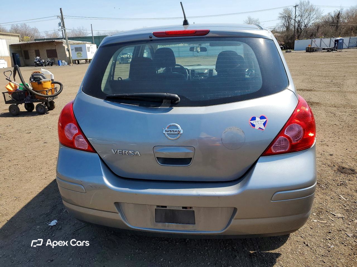 Nissan Versa 2012