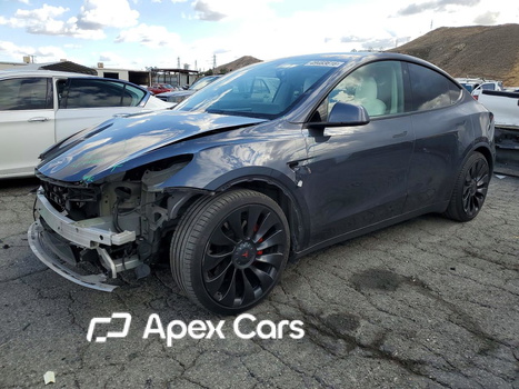 Tesla Model Y 2022 - Image 1 of 14