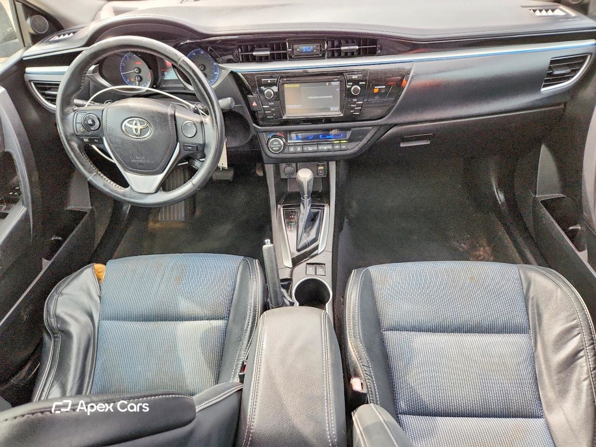 Toyota Corolla 2015