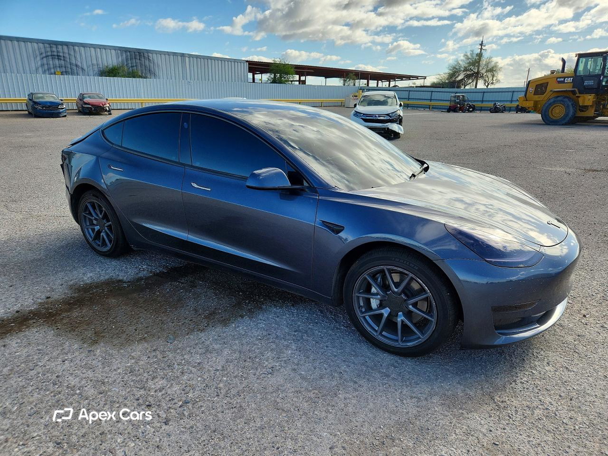Tesla Model 3 2023