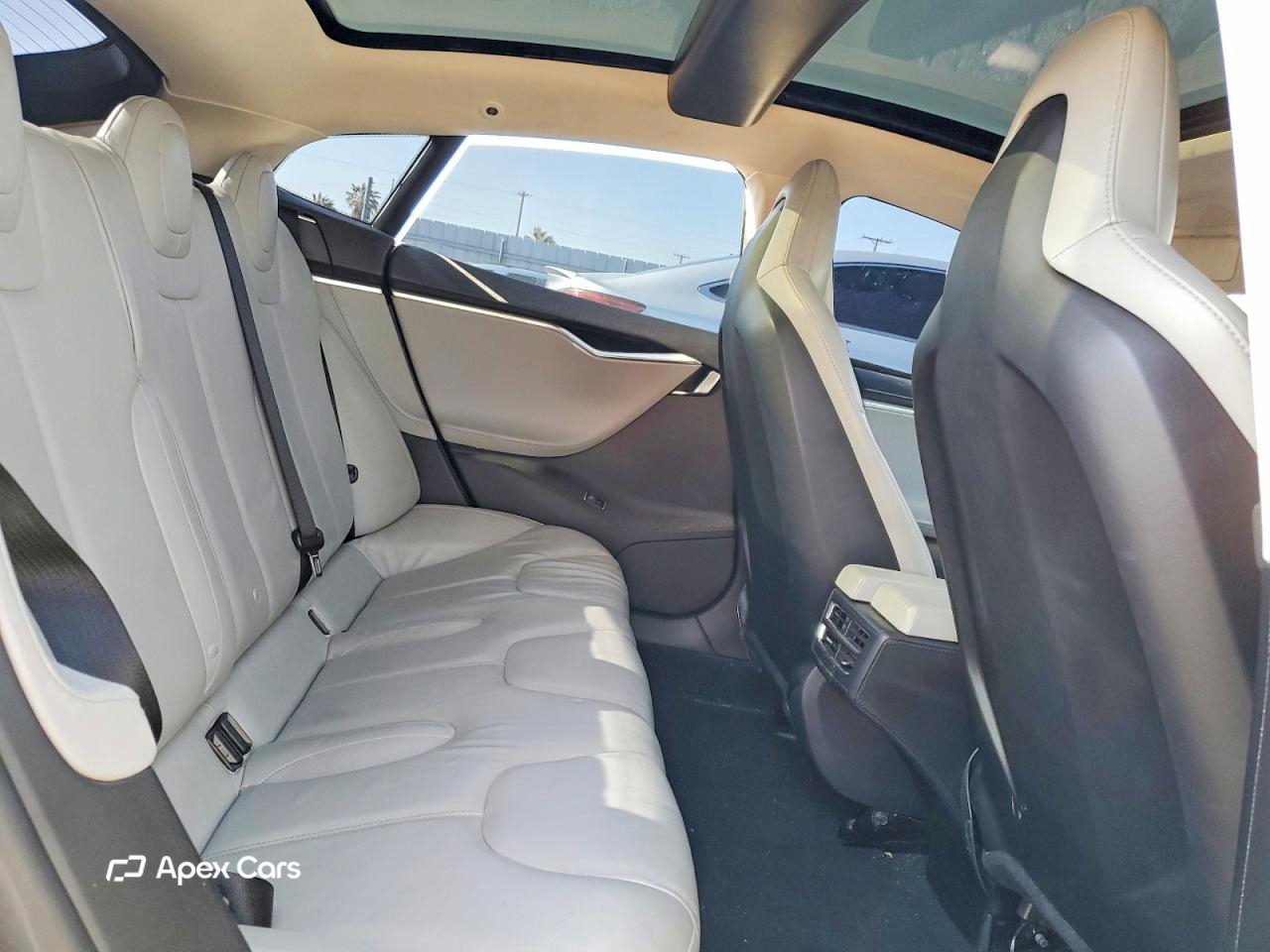 Tesla Model S 2012