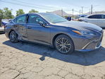 Lexus ES 2022