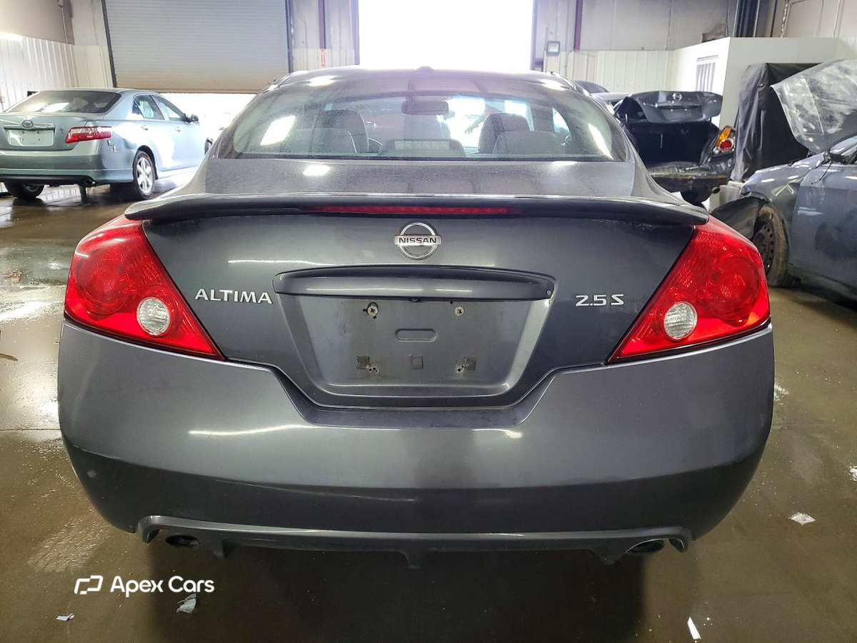 Nissan Altima 2011