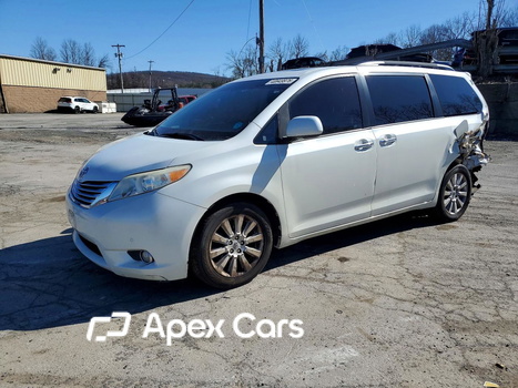 Toyota Sienna 2012 - Image 1 of 13