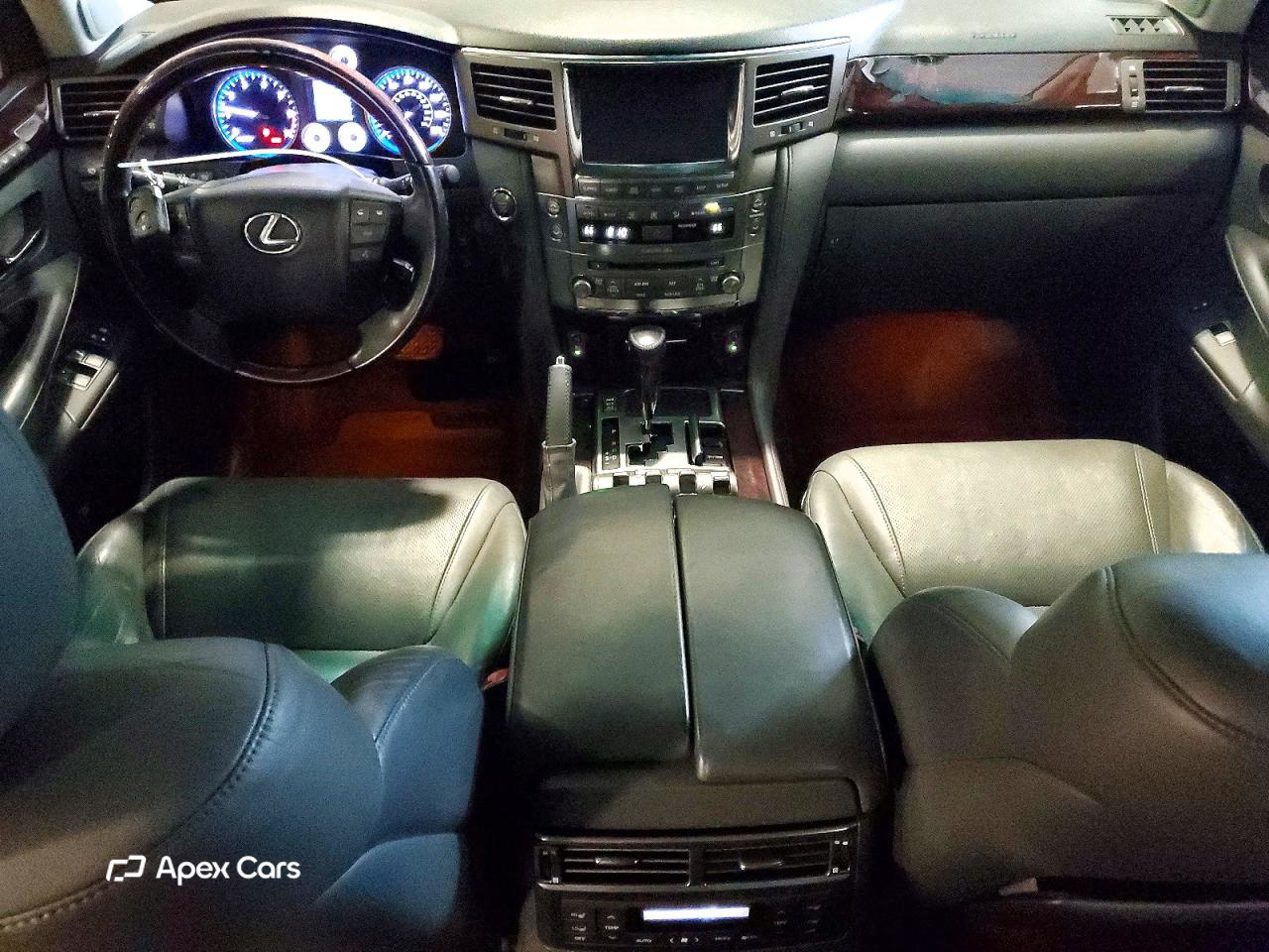 Lexus LX 2010