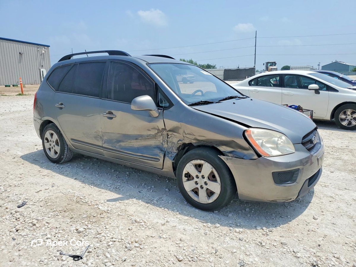 Kia Rondo 2009