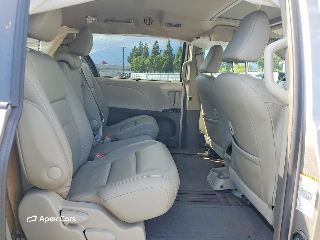 Toyota Sienna 2016