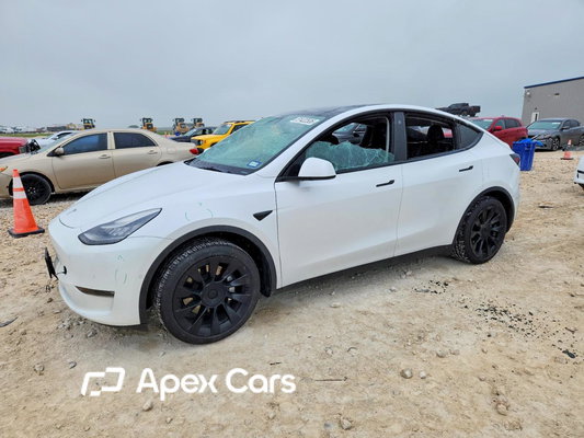 Tesla Model Y 2021 - Image 1 of 13