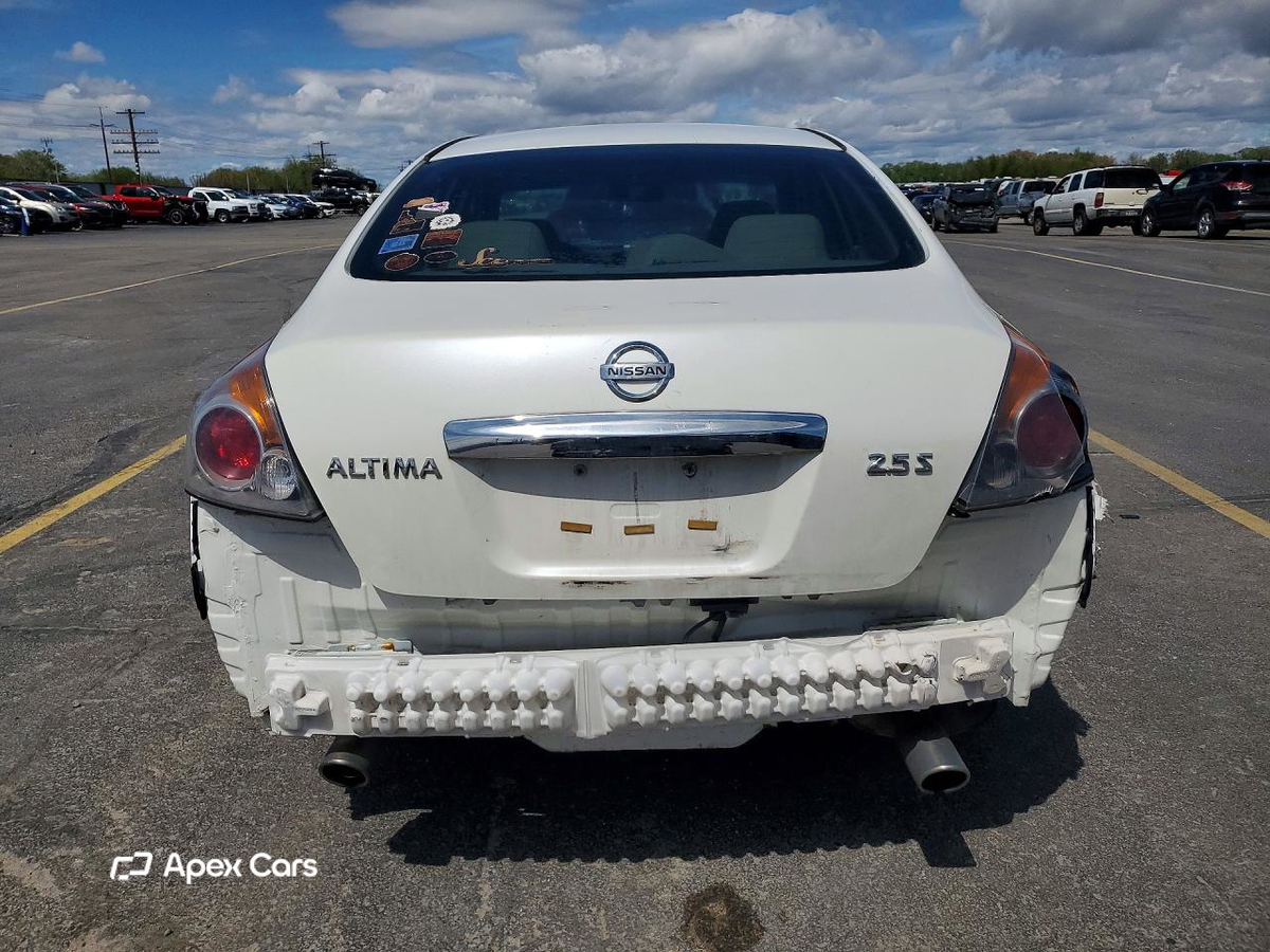 Nissan Altima 2012