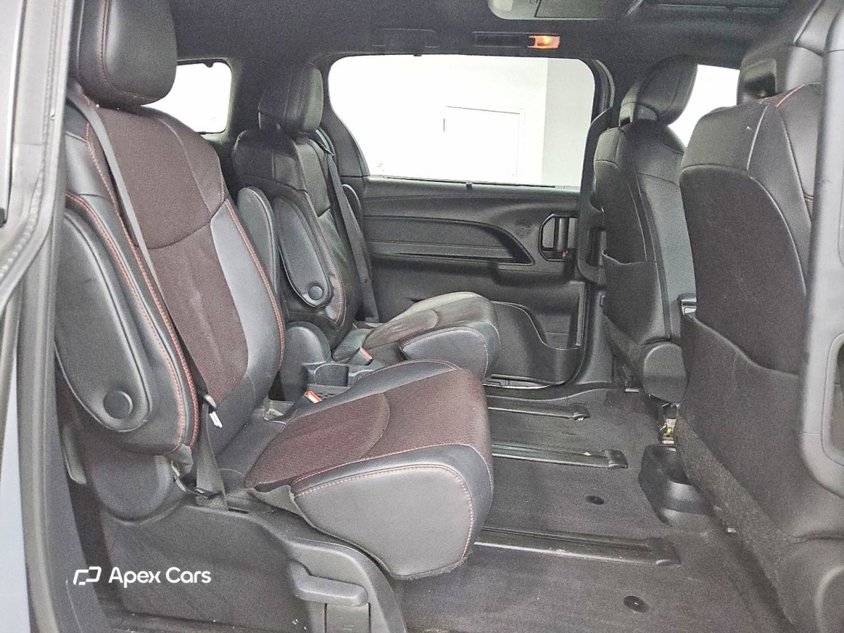 Toyota Sienna 2025