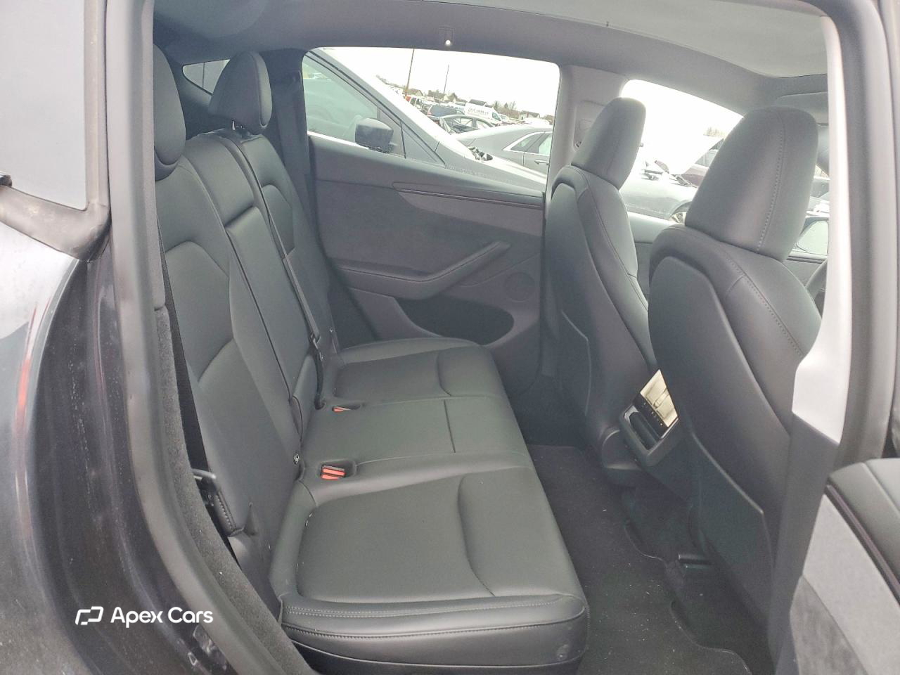 Tesla Model Y 2026