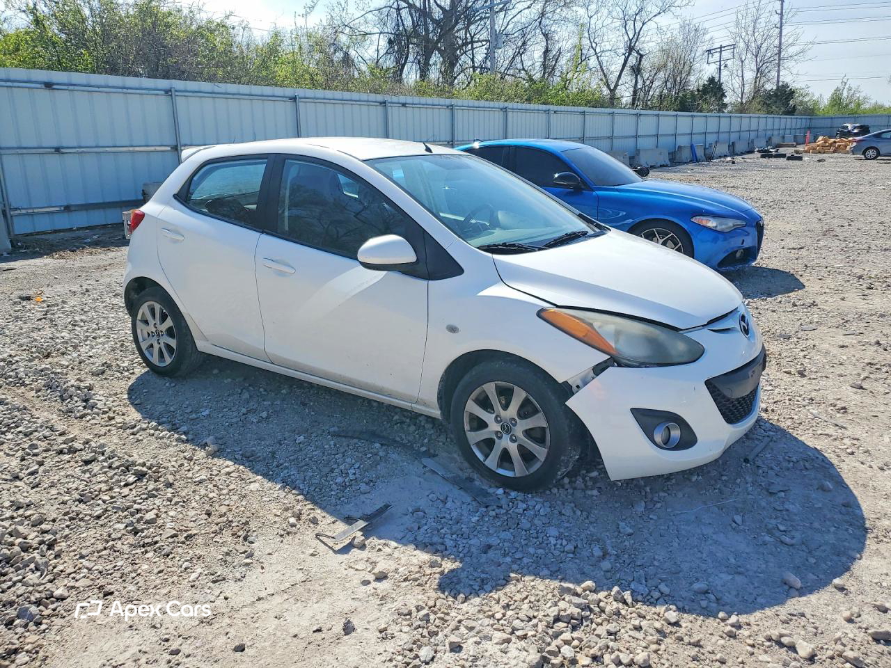 Mazda 2 2013