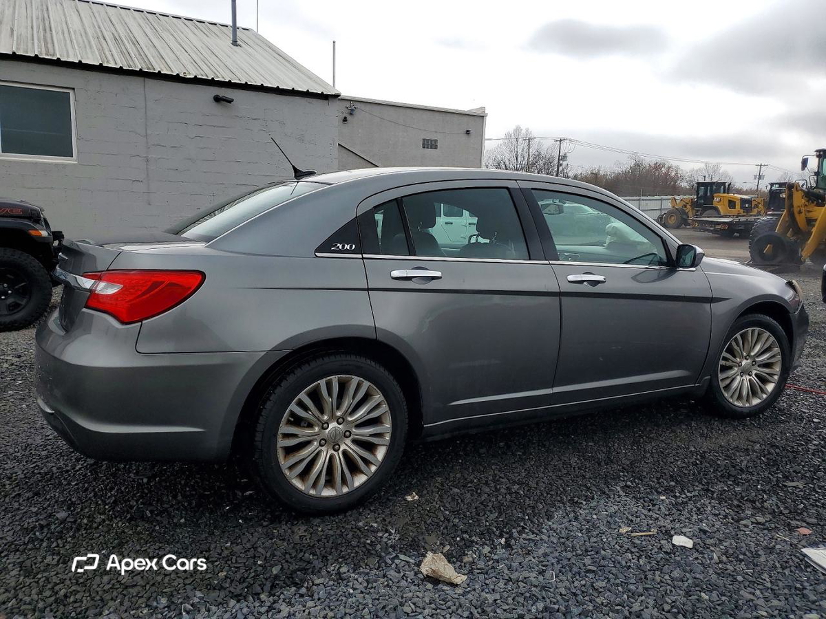 Chrysler 200 2012