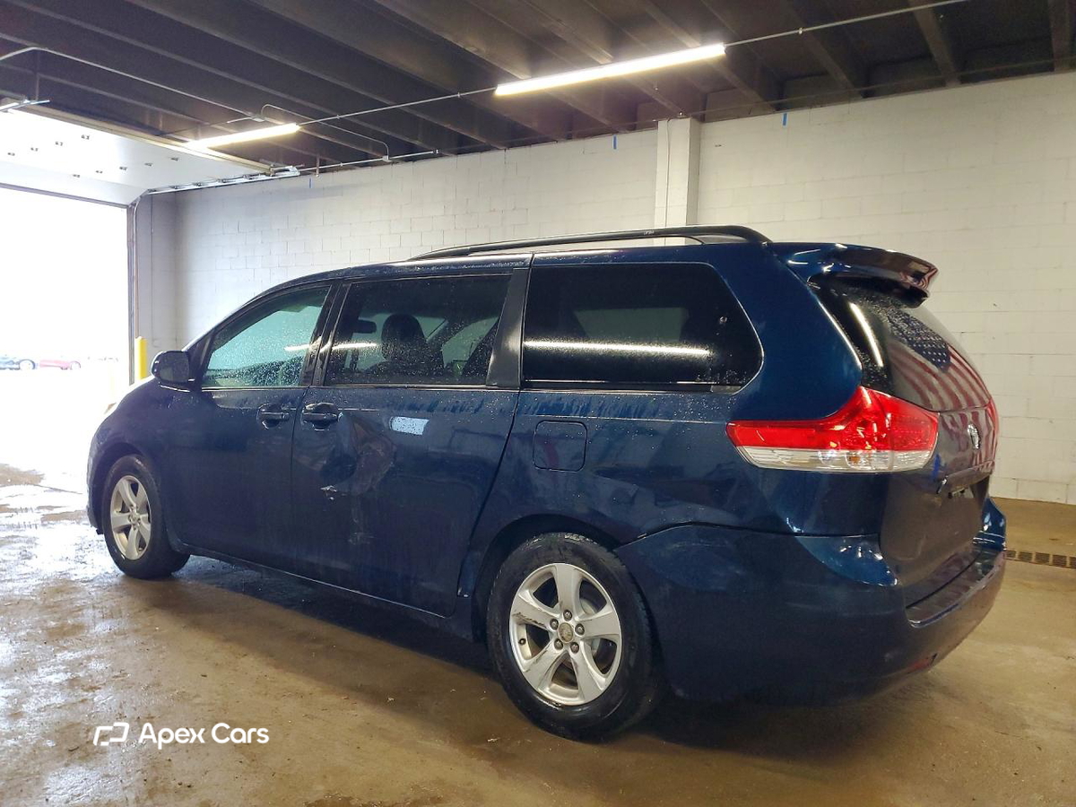 Toyota Sienna 2011