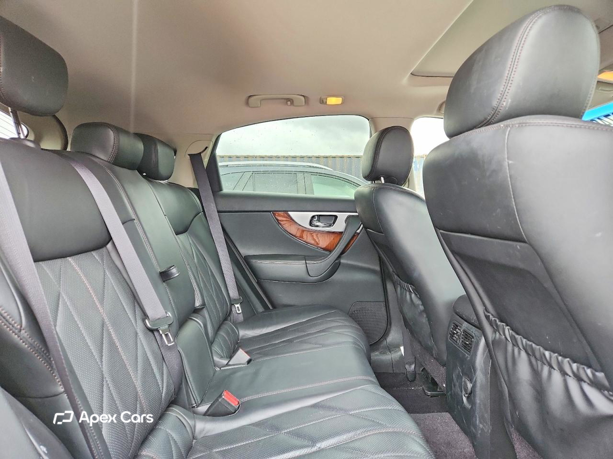 Infiniti FX 2012
