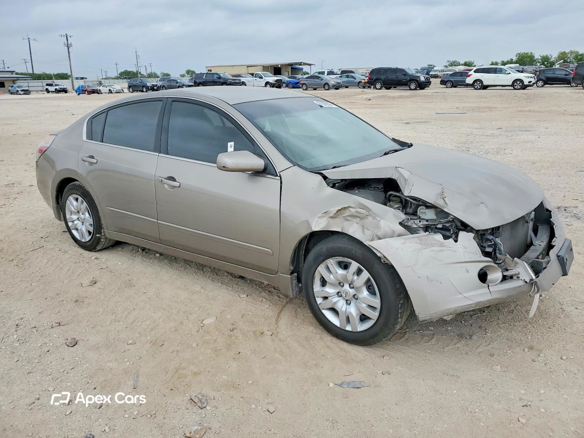 Nissan Altima 2012