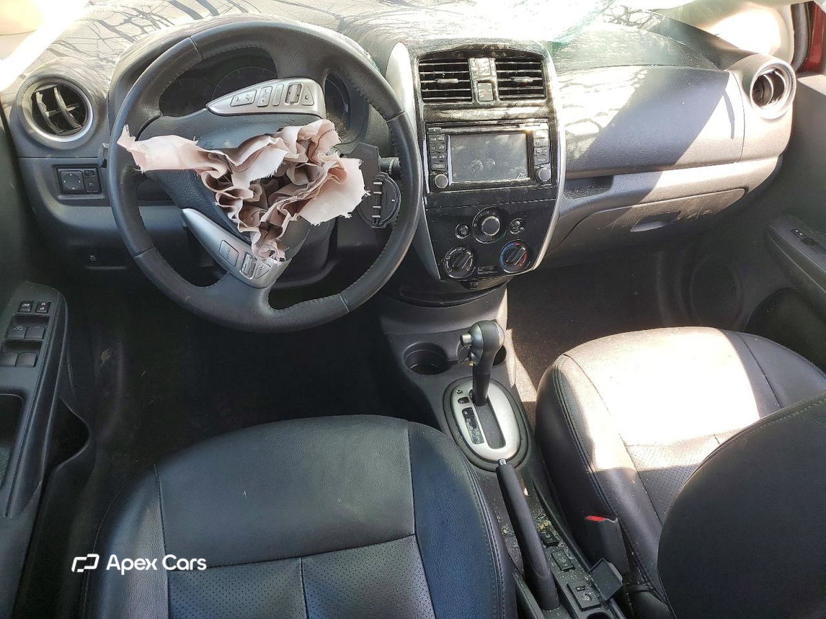 Nissan Versa 2015