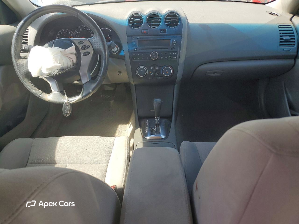 Nissan Altima 2010