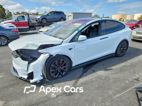 Tesla Model X 2016 - Image 1 of 13
