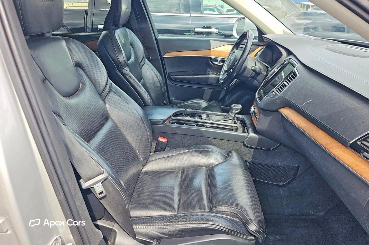 Volvo XC90 2019