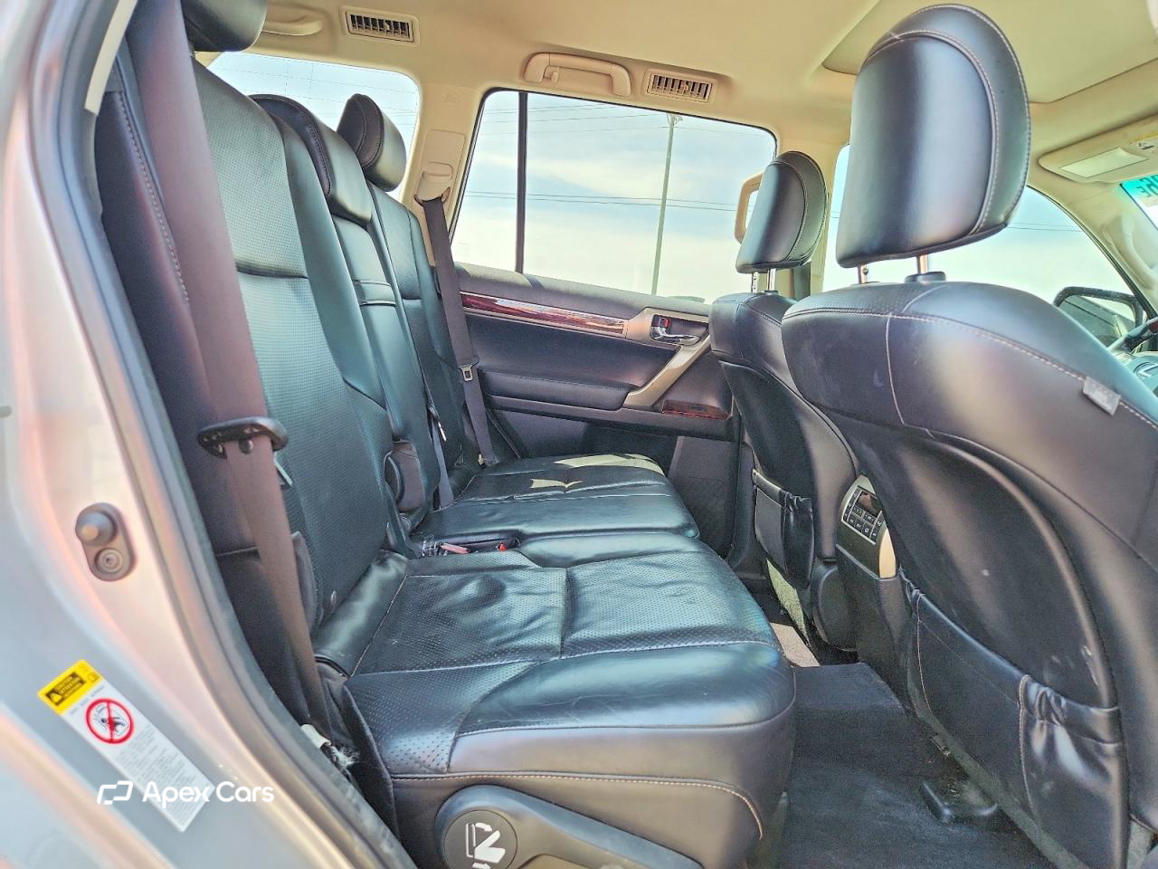 Lexus GX 2011
