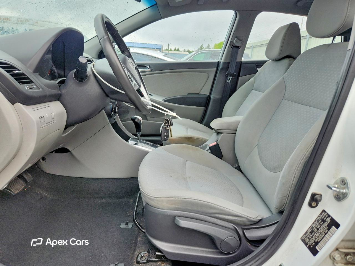 Hyundai Accent 2012